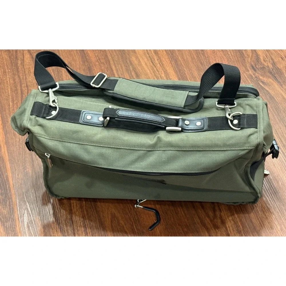 Jeep Suit Garment Bag Travel Luggage Rugged Black Canvas Black Bi-Fold Carry-On